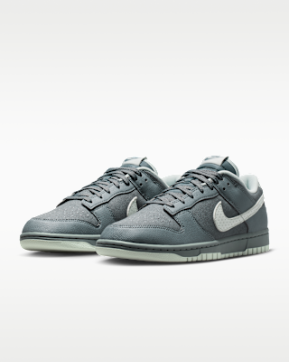 Nike Dunk Low Retro Men's Shoes. Nike RO
